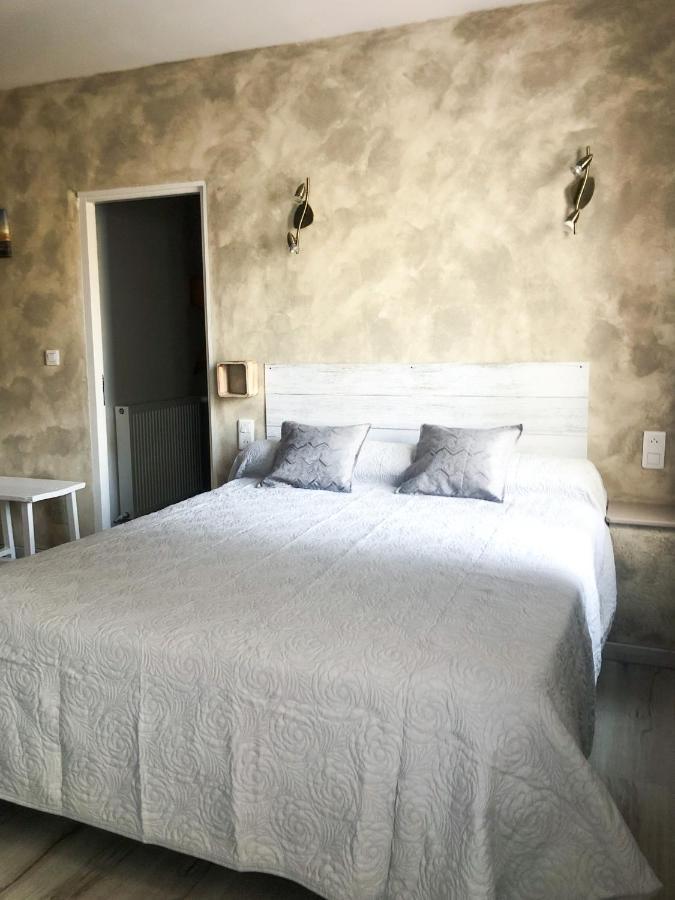 Logis Hotel Restaurant Metropole Mirande  Eksteriør bilde
